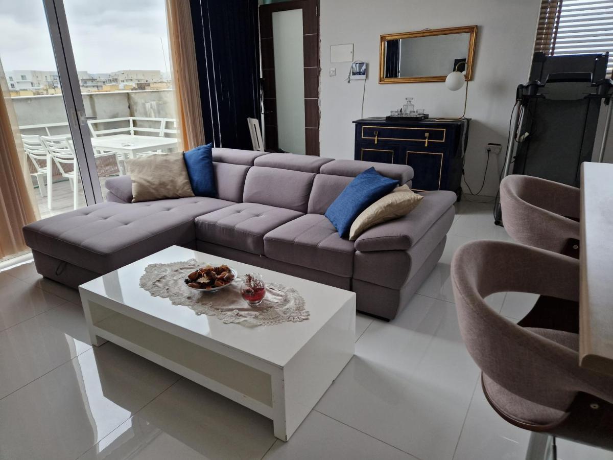 Town Pent House Daire Luqa Dış mekan fotoğraf